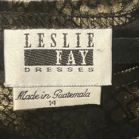 Leslie Fay Black and Gold Tank Top - Picture 2 of 5